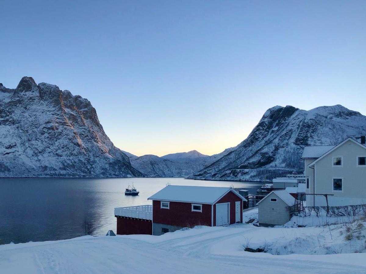 Segla Guesthouse - With View Of Fjord Fjordgard Exterior foto