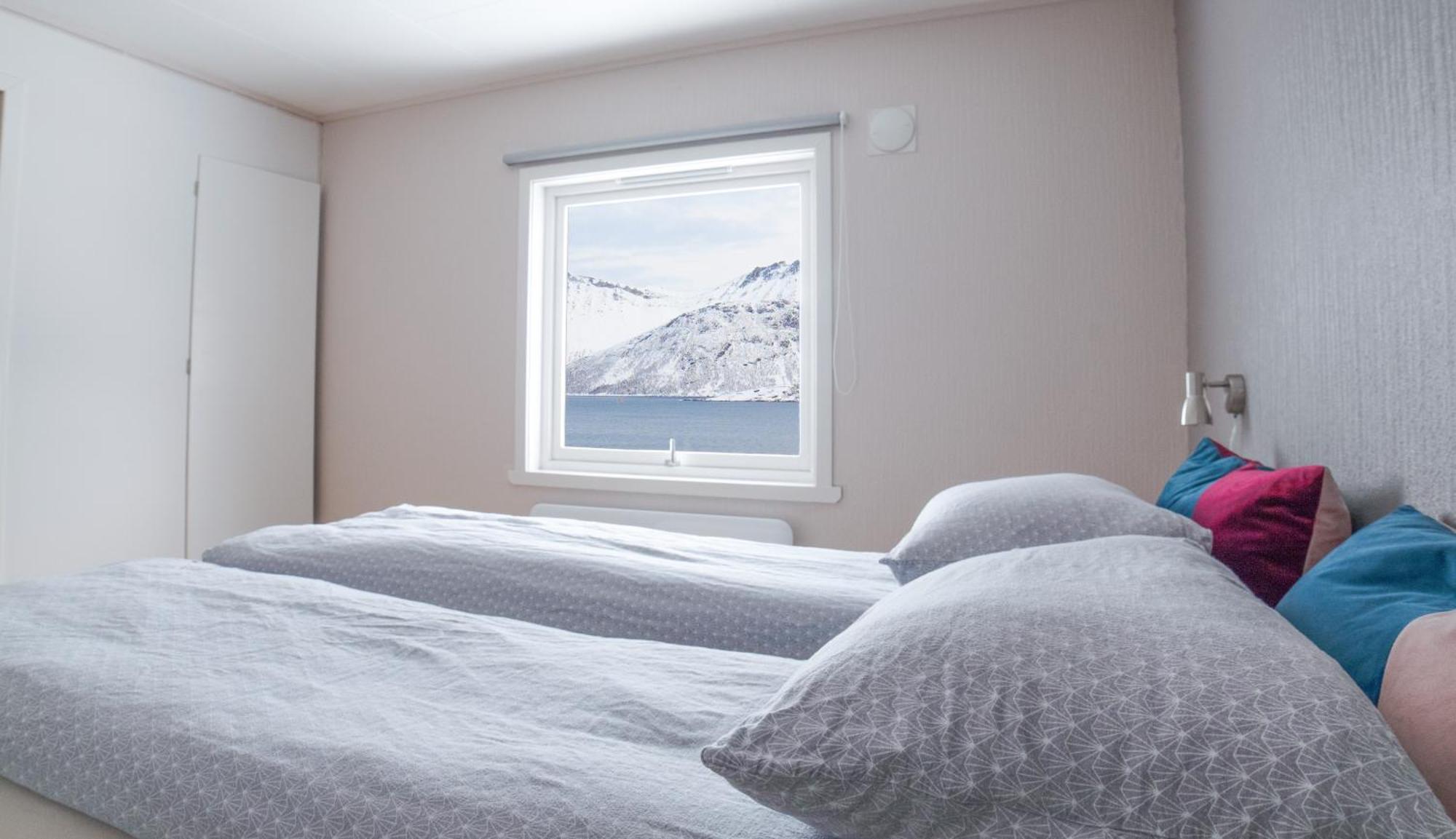 Segla Guesthouse - With View Of Fjord Fjordgard Zimmer foto